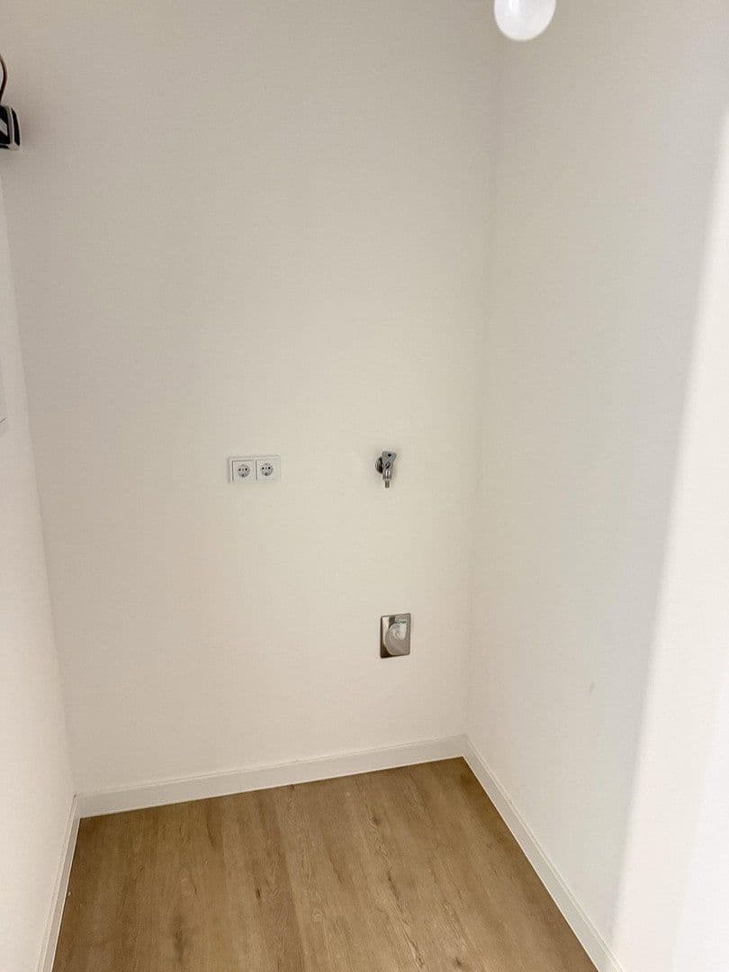 Predaj domu 205 m², pozemek 379 m², Gläsenerstr.11a, Paderborn, Severné Porýnie - Westfálsko Predaj domu 205 m², pozemek 379 m², Gläsenerstr.11a, Paderborn, Severné Porýnie - Westfálsko
