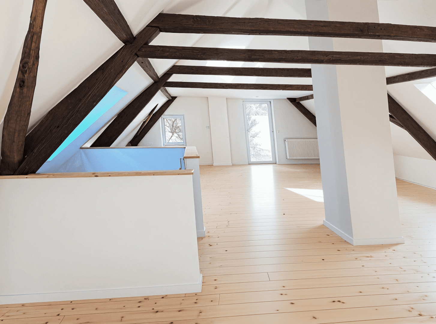 Predaj domu 370 m², pozemek 367 m², Höhr-Grenzhausen, Porýnie-Falcko Predaj domu 370 m², pozemek 367 m², Höhr-Grenzhausen, Porýnie-Falcko