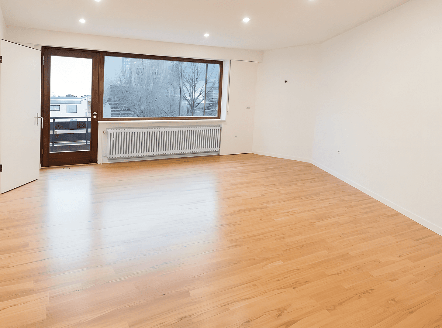Predaj domu 370 m², pozemek 367 m², Höhr-Grenzhausen, Porýnie-Falcko Predaj domu 370 m², pozemek 367 m², Höhr-Grenzhausen, Porýnie-Falcko