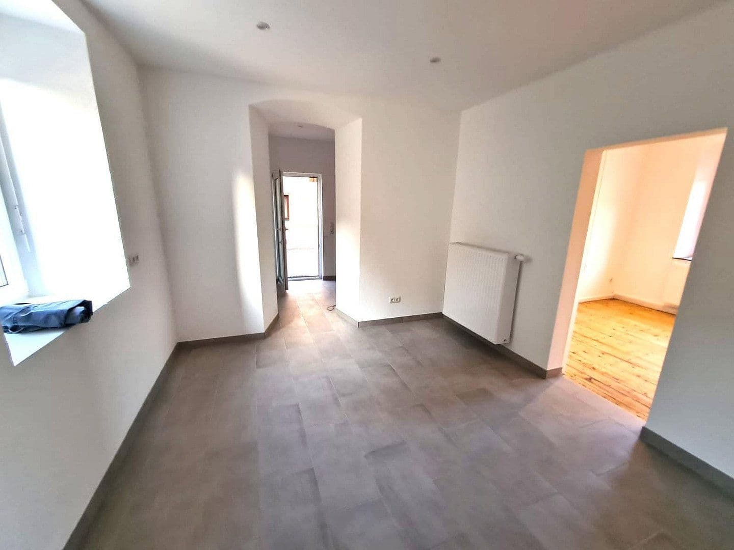 Predaj domu 370 m², pozemek 367 m², Höhr-Grenzhausen, Porýnie-Falcko Predaj domu 370 m², pozemek 367 m², Höhr-Grenzhausen, Porýnie-Falcko