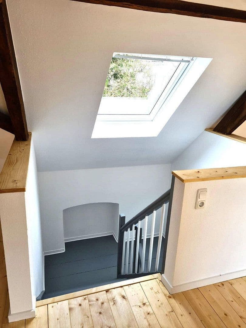 Predaj domu 370 m², pozemek 367 m², Höhr-Grenzhausen, Porýnie-Falcko Predaj domu 370 m², pozemek 367 m², Höhr-Grenzhausen, Porýnie-Falcko