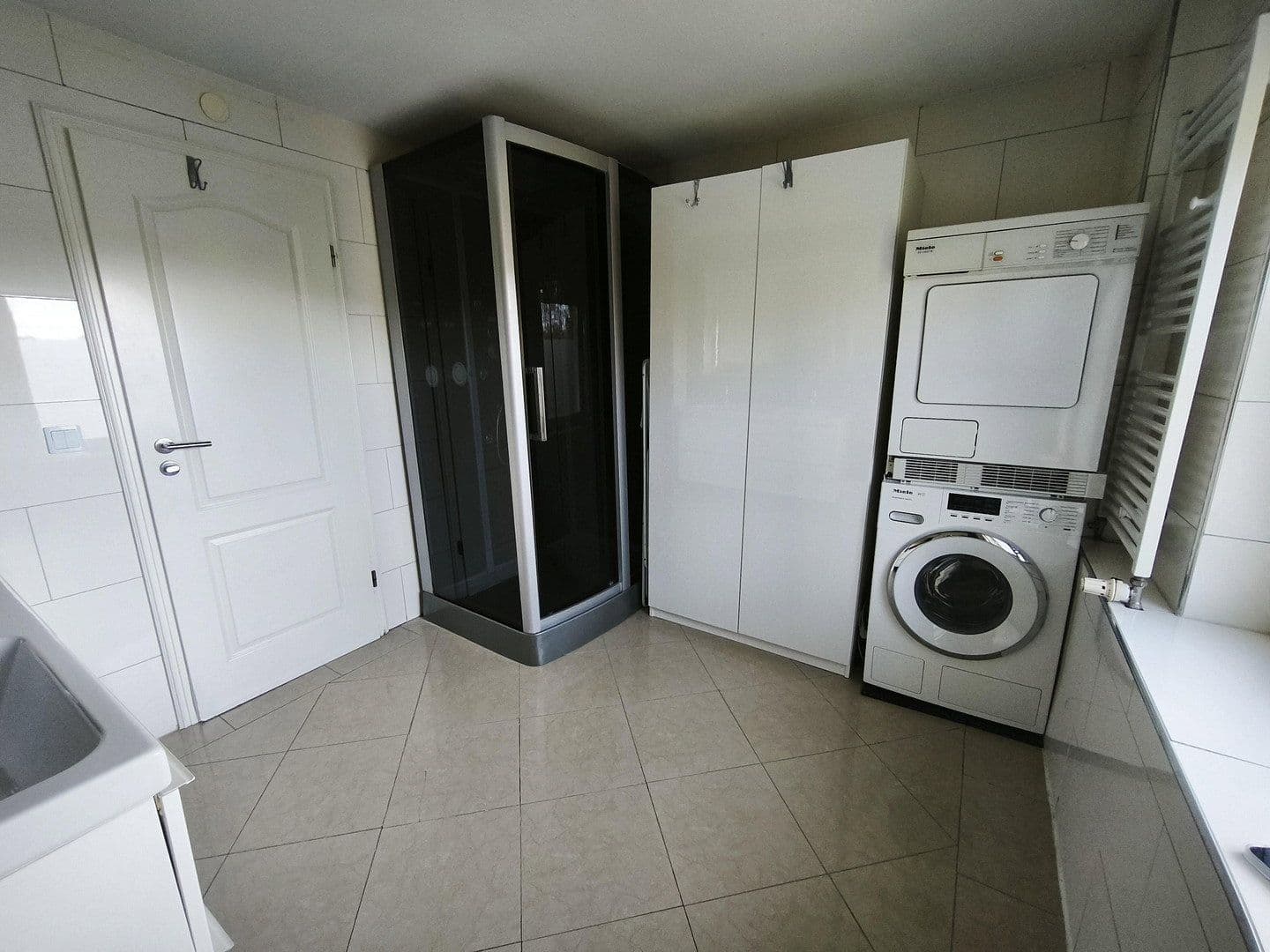Predaj domu 275 m², pozemek 1.080 m², Osterby, Šlezvicko-Holštajnsko Predaj domu 275 m², pozemek 1.080 m², Osterby, Šlezvicko-Holštajnsko