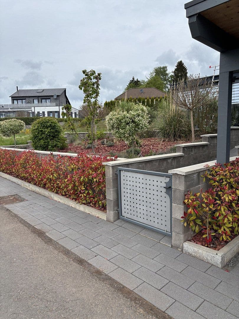 Predaj domu 170 m², pozemek 800 m², Oberbettingen, Porýnie-Falcko Predaj domu 170 m², pozemek 800 m², Oberbettingen, Porýnie-Falcko