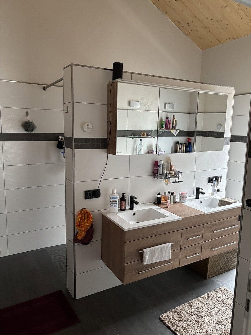 Predaj domu 170 m², pozemek 800 m², Oberbettingen, Porýnie-Falcko Predaj domu 170 m², pozemek 800 m², Oberbettingen, Porýnie-Falcko