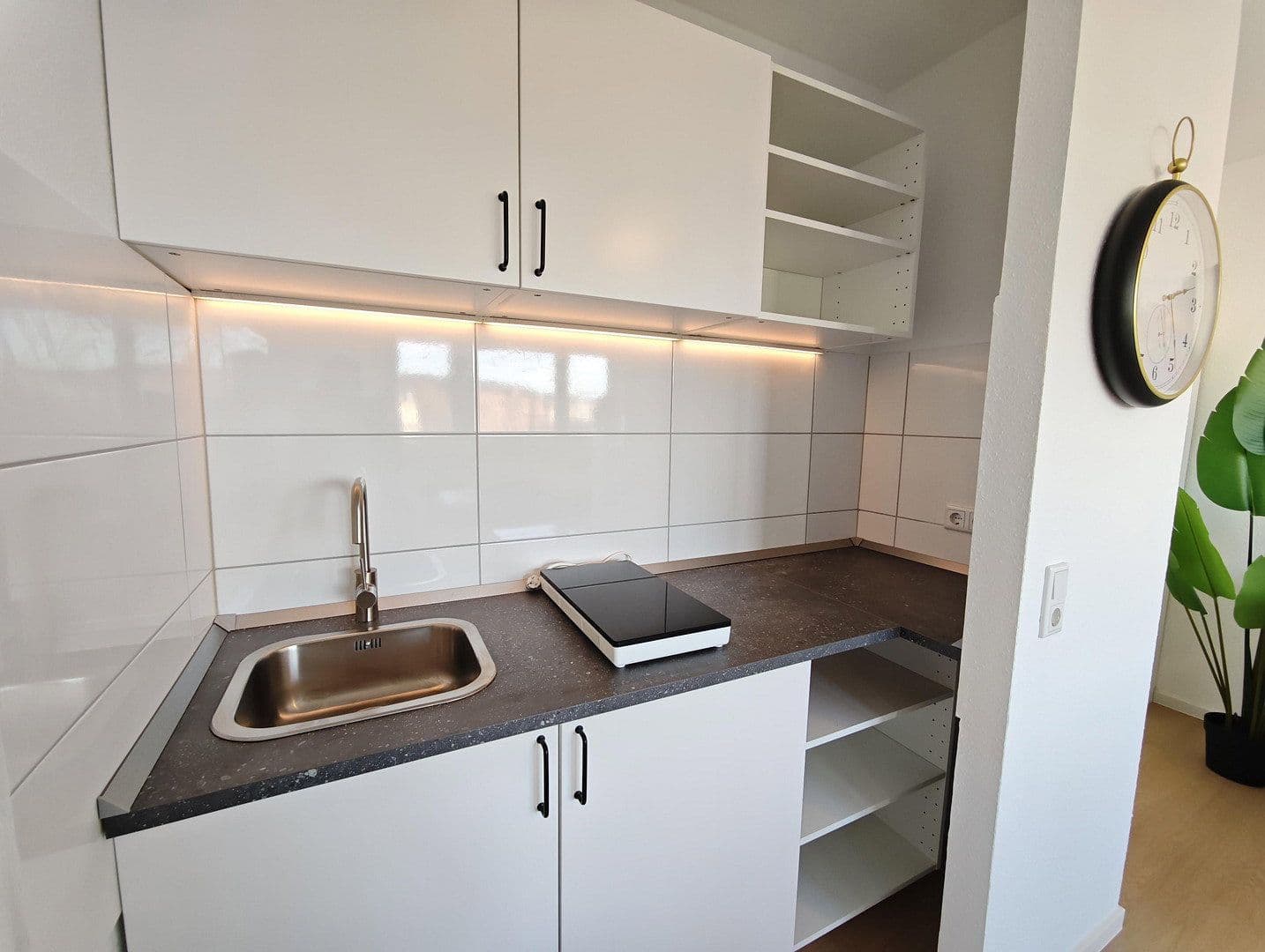 Prenájom bytu 1-izbový 29 m², Augustaanlage 42, Mannheim, Bádensko-Wurttembersko Prenájom bytu 1-izbový 29 m², Augustaanlage 42, Mannheim, Bádensko-Wurttembersko