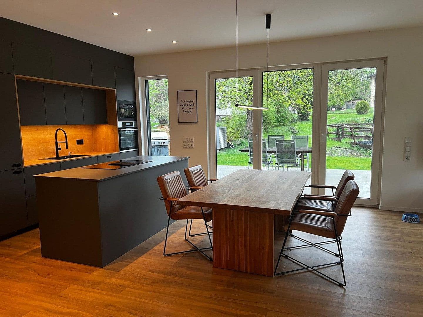 Predaj domu 160 m², pozemek 5.467 m², Im Winkel 5, Groß Twülpstedt, Dolné Sasko Predaj domu 160 m², pozemek 5.467 m², Im Winkel 5, Groß Twülpstedt, Dolné Sasko