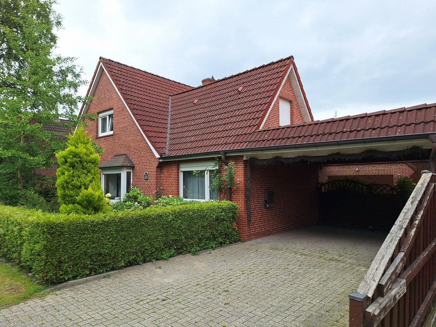 Predaj domu 220 m², pozemek 1.105 m², Rhauderfehn, Dolné Sasko Predaj domu 220 m², pozemek 1.105 m², Rhauderfehn, Dolné Sasko
