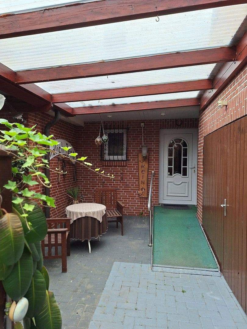 Predaj domu 220 m², pozemek 1.105 m², Rhauderfehn, Dolné Sasko Predaj domu 220 m², pozemek 1.105 m², Rhauderfehn, Dolné Sasko