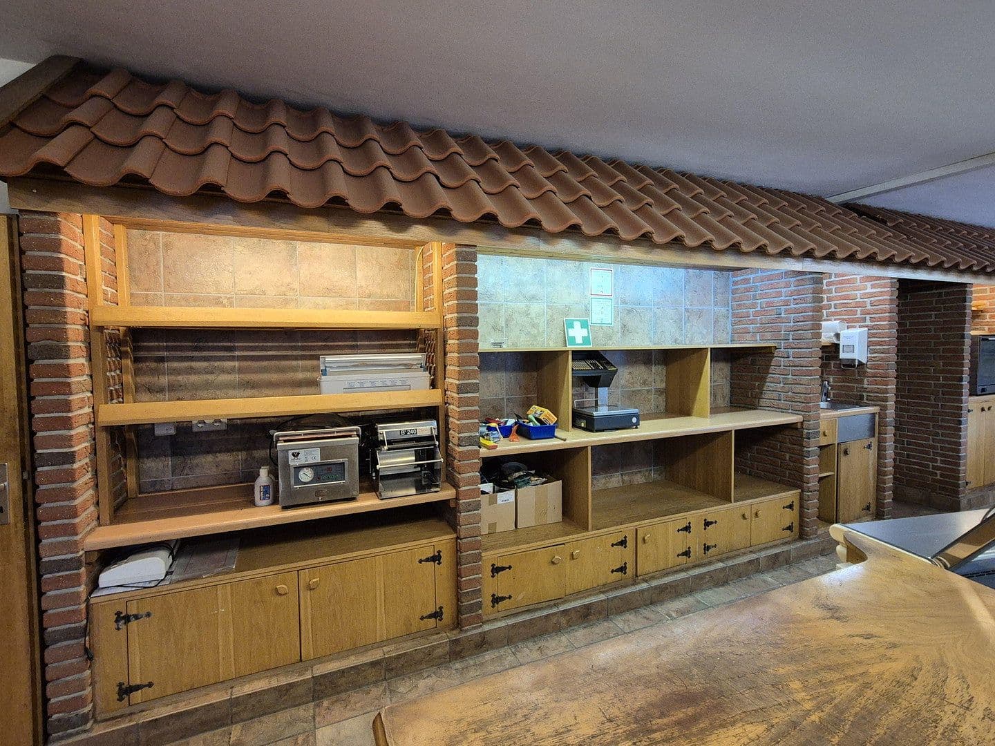 Prenájom nebytového priestoru 196 m², Garbsen, Dolné Sasko Prenájom nebytového priestoru 196 m², Garbsen, Dolné Sasko