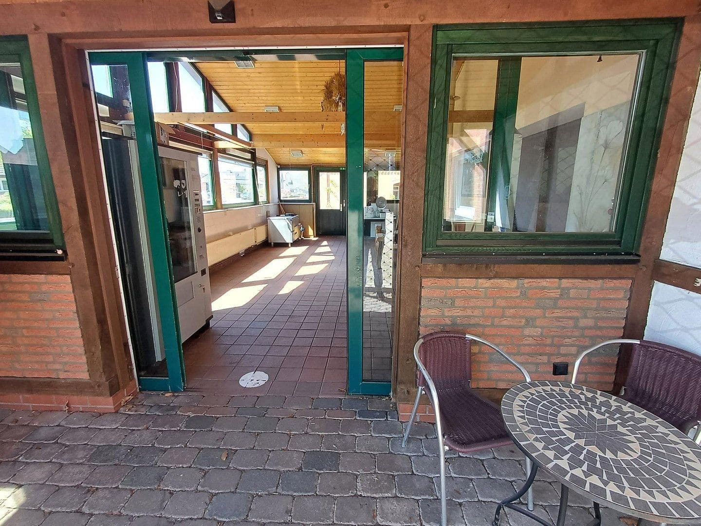 Prenájom nebytového priestoru 196 m², Garbsen, Dolné Sasko Prenájom nebytového priestoru 196 m², Garbsen, Dolné Sasko