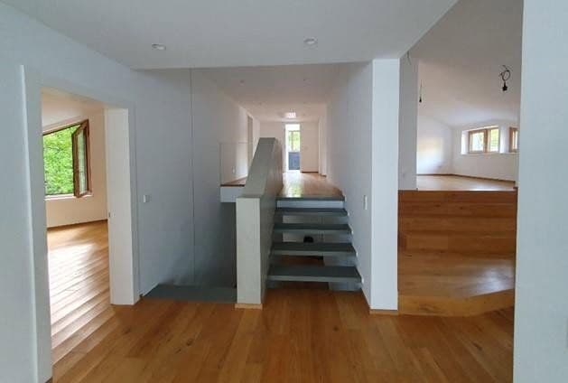 Predaj domu 375 m², pozemek 1.050 m², Brennenhorst 17, Langenhagen, Dolné Sasko Predaj domu 375 m², pozemek 1.050 m², Brennenhorst 17, Langenhagen, Dolné Sasko