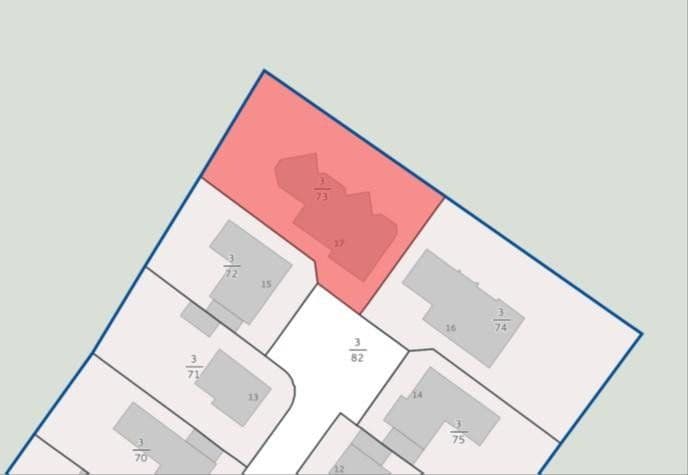 Predaj domu 375 m², pozemek 1.050 m², Brennenhorst 17, Langenhagen, Dolné Sasko Predaj domu 375 m², pozemek 1.050 m², Brennenhorst 17, Langenhagen, Dolné Sasko