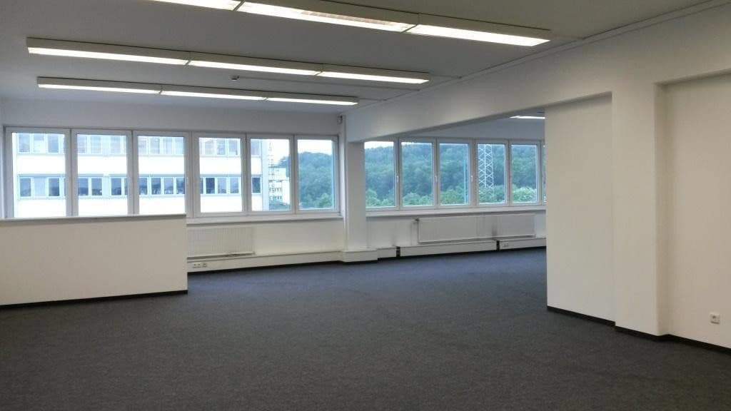 Prenájom kancelárie 30.000 m², Mahdentalstraße 108-114, Sindelfingen, Bádensko-Wurttembersko Prenájom kancelárie 30.000 m², Mahdentalstraße 108-114, Sindelfingen, Bádensko-Wurttembersko