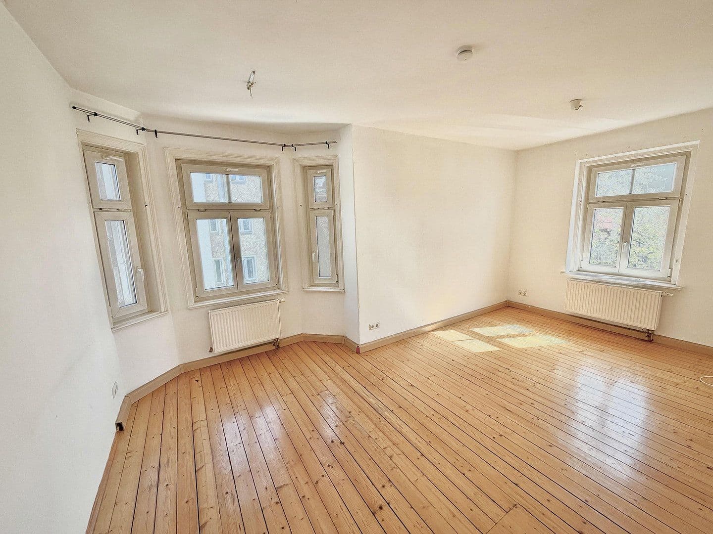 Prenájom bytu 3-izbový 75 m², kurze Wertachstr. 1 1/2, Augsburg, Bavorsko Prenájom bytu 3-izbový 75 m², kurze Wertachstr. 1 1/2, Augsburg, Bavorsko