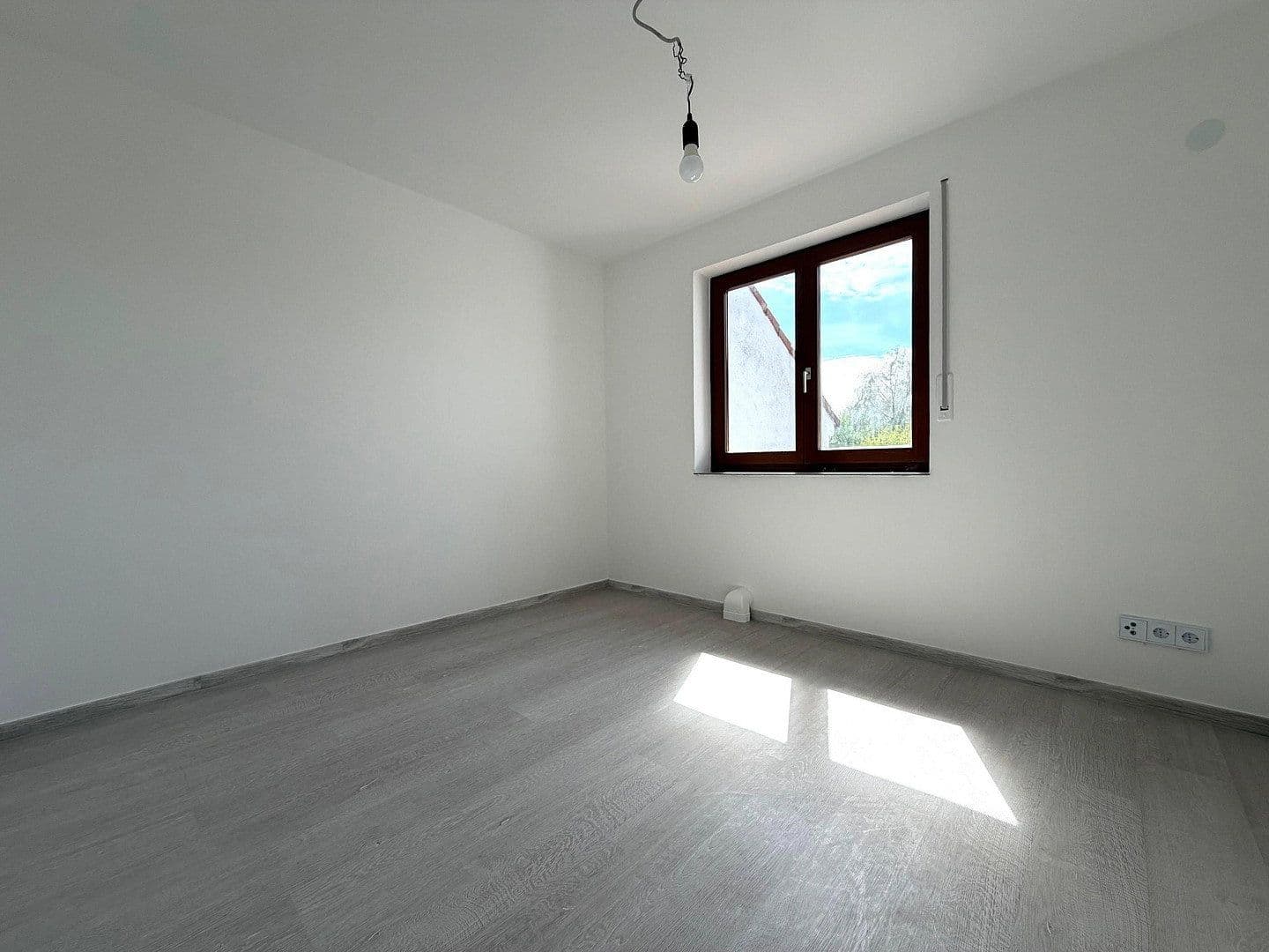 Predaj domu 128 m², pozemek 294 m², Richardisweg 26, Kenzingen, Bádensko-Wurttembersko Predaj domu 128 m², pozemek 294 m², Richardisweg 26, Kenzingen, Bádensko-Wurttembersko