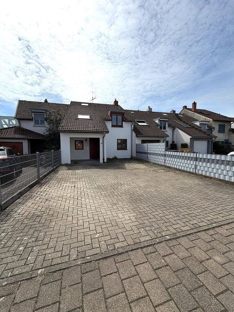 Predaj domu 128 m², pozemek 294 m², Richardisweg 26, Kenzingen, Bádensko-Wurttembersko Predaj domu 128 m², pozemek 294 m², Richardisweg 26, Kenzingen, Bádensko-Wurttembersko