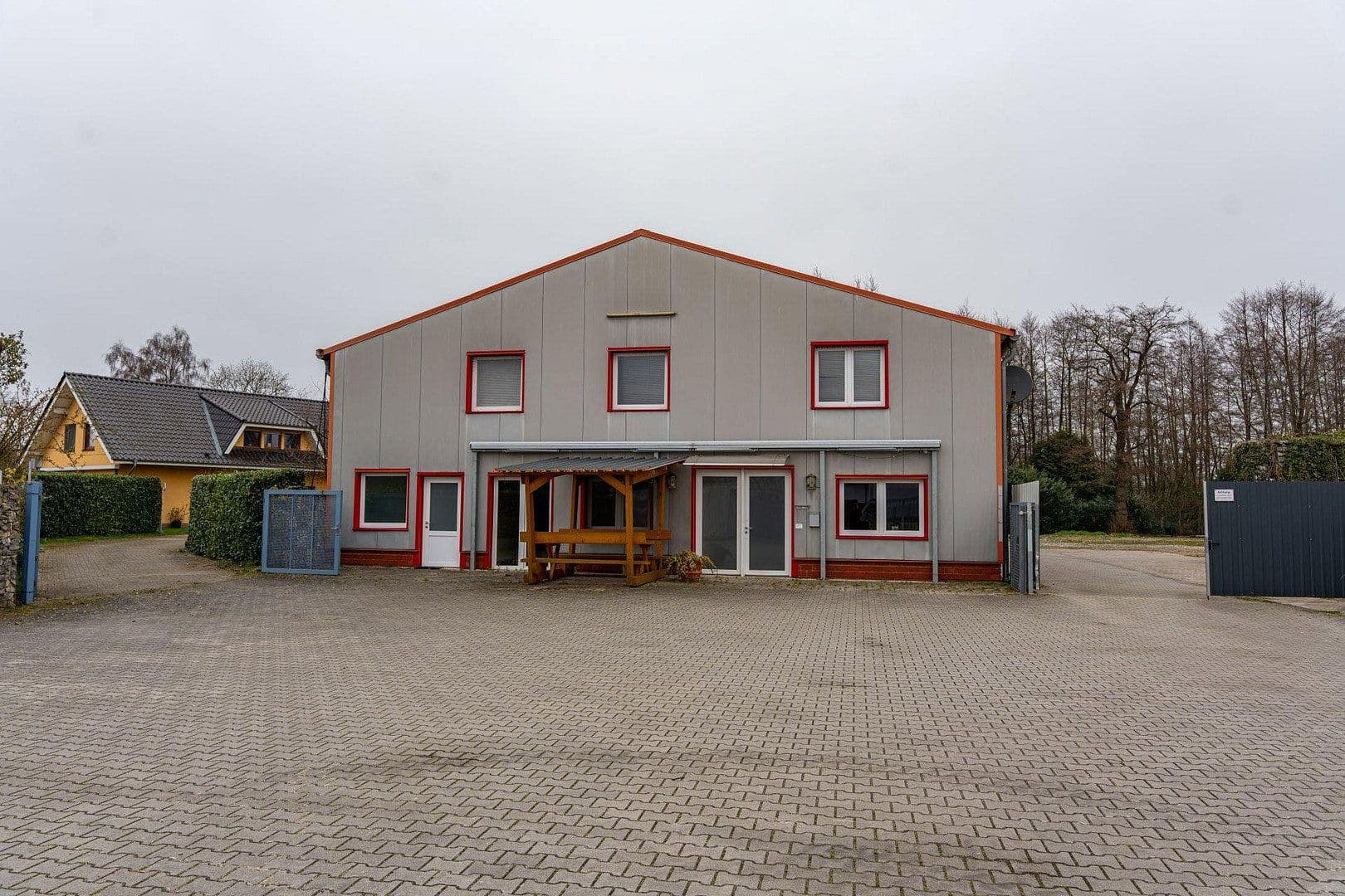 Predaj nebytového priestoru 7.539 m², Wietmarschen, Dolné Sasko Predaj nebytového priestoru 7.539 m², Wietmarschen, Dolné Sasko