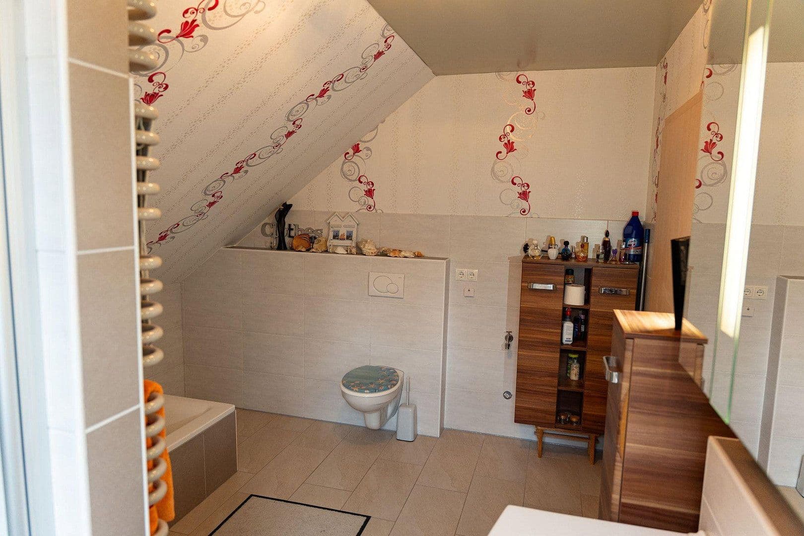 Predaj nebytového priestoru 7.539 m², Wietmarschen, Dolné Sasko Predaj nebytového priestoru 7.539 m², Wietmarschen, Dolné Sasko