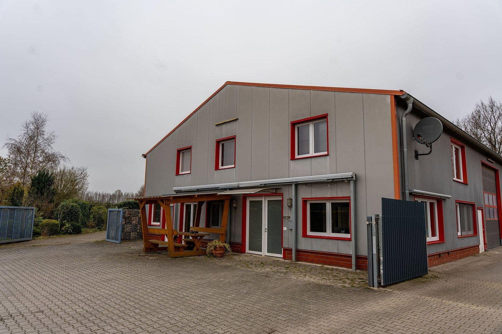 Predaj nebytového priestoru 7.539 m², Wietmarschen, Dolné Sasko Predaj nebytového priestoru 7.539 m², Wietmarschen, Dolné Sasko