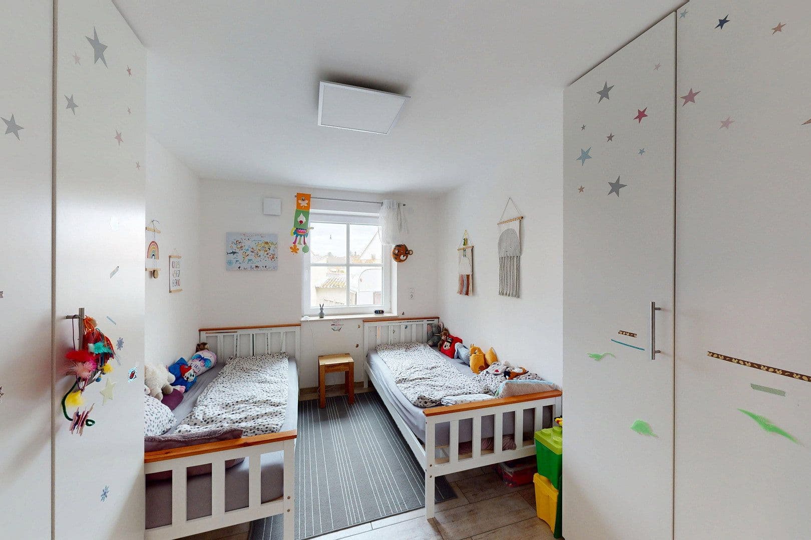 Predaj domu 160 m², pozemek 1.090 m², Schwarzenfeld, Bavorsko Predaj domu 160 m², pozemek 1.090 m², Schwarzenfeld, Bavorsko