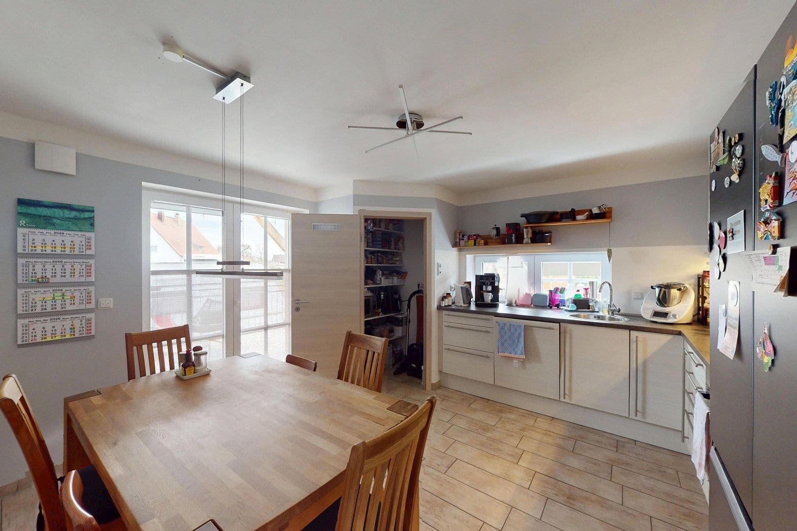 Predaj domu 160 m², pozemek 1.090 m², Schwarzenfeld, Bavorsko Predaj domu 160 m², pozemek 1.090 m², Schwarzenfeld, Bavorsko