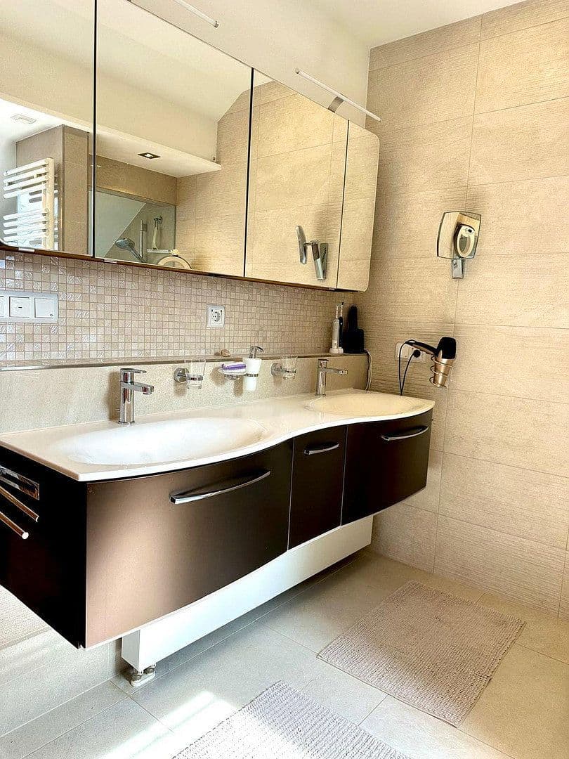 Predaj domu 258 m², pozemek 833 m², Zell am Moos, Horné Rakúsko Predaj domu 258 m², pozemek 833 m², Zell am Moos, Horné Rakúsko