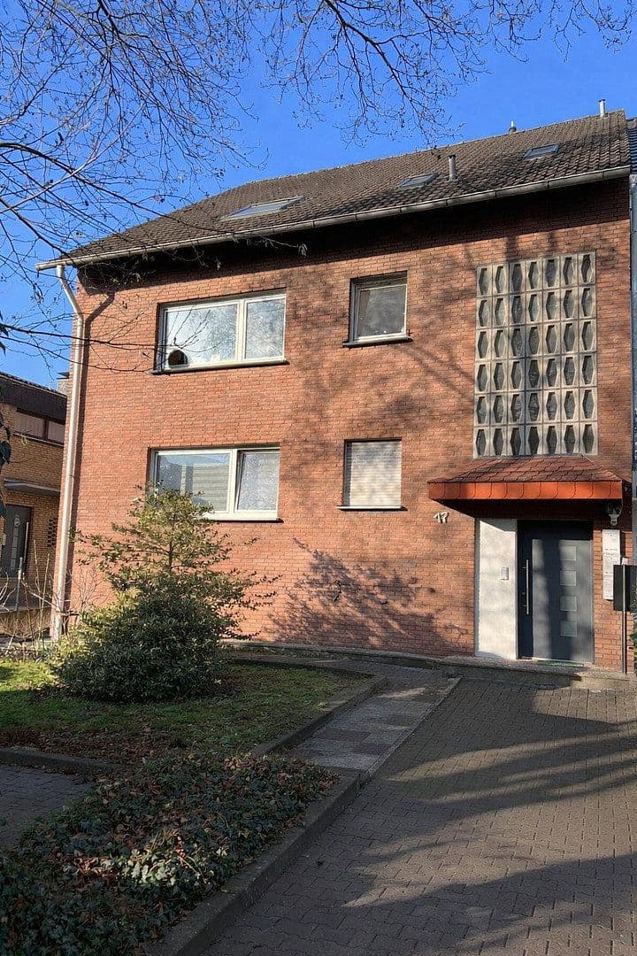 Predaj domu 389 m², pozemek 472 m², Paderborn, Severné Porýnie - Westfálsko Predaj domu 389 m², pozemek 472 m², Paderborn, Severné Porýnie - Westfálsko