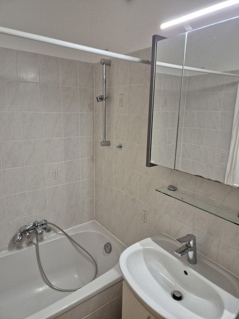 Prenájom bytu 2-izbový 45 m², Graz, Štajersko Prenájom bytu 2-izbový 45 m², Graz, Štajersko