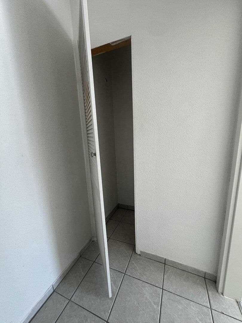Prenájom bytu 1-izbový 44 m², Mainstraße 2, Heiligenhaus, Severné Porýnie - Westfálsko Prenájom bytu 1-izbový 44 m², Mainstraße 2, Heiligenhaus, Severné Porýnie - Westfálsko