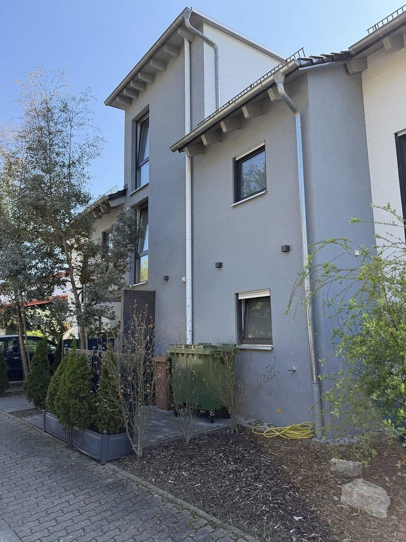 Predaj bytu 4-izbový 141 m², Wiesloch, Bádensko-Wurttembersko Predaj bytu 4-izbový 141 m², Wiesloch, Bádensko-Wurttembersko