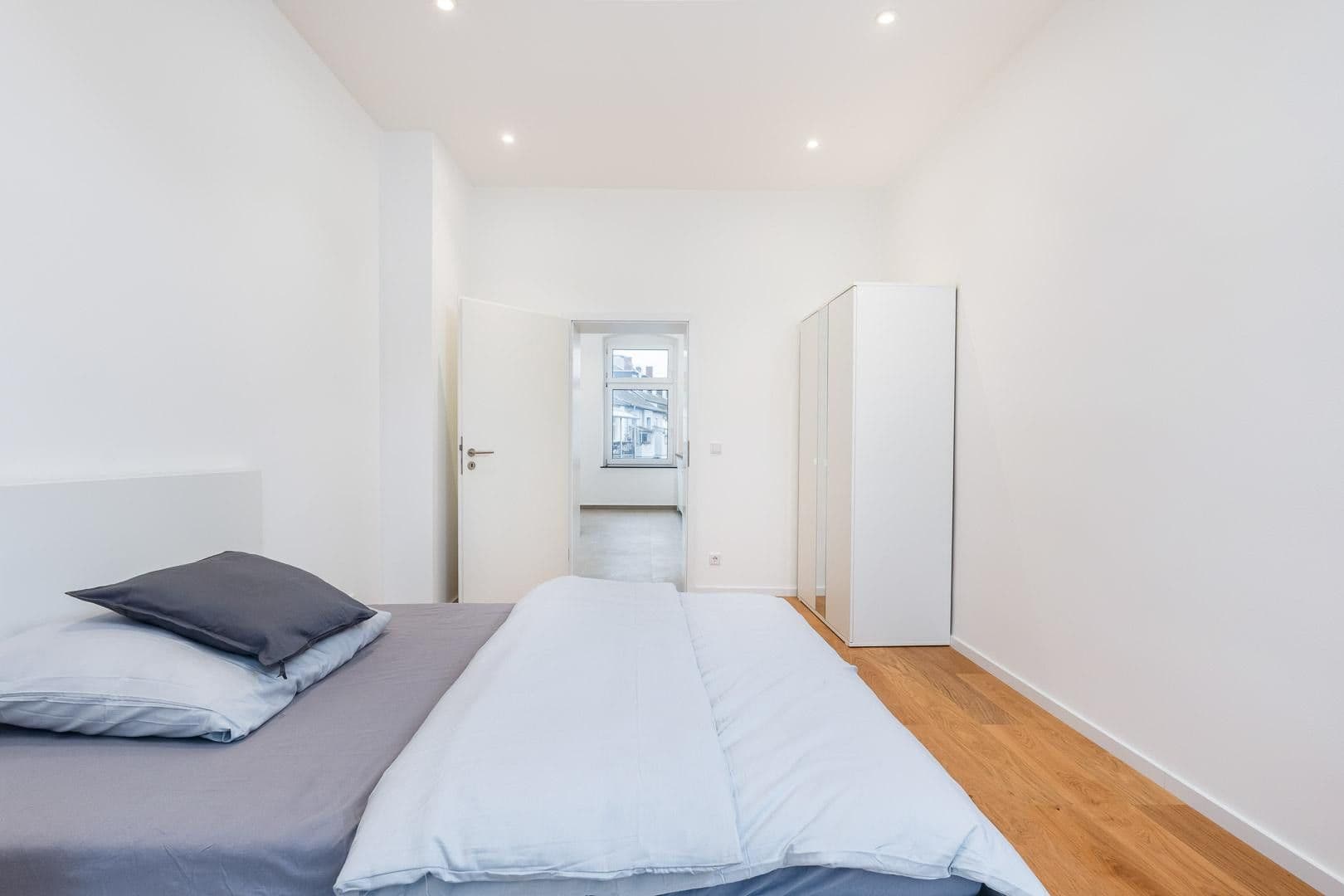 Prenájom bytu 1-izbový 20 m², Düsseldorf, Severné Porýnie - Westfálsko Prenájom bytu 1-izbový 20 m², Düsseldorf, Severné Porýnie - Westfálsko