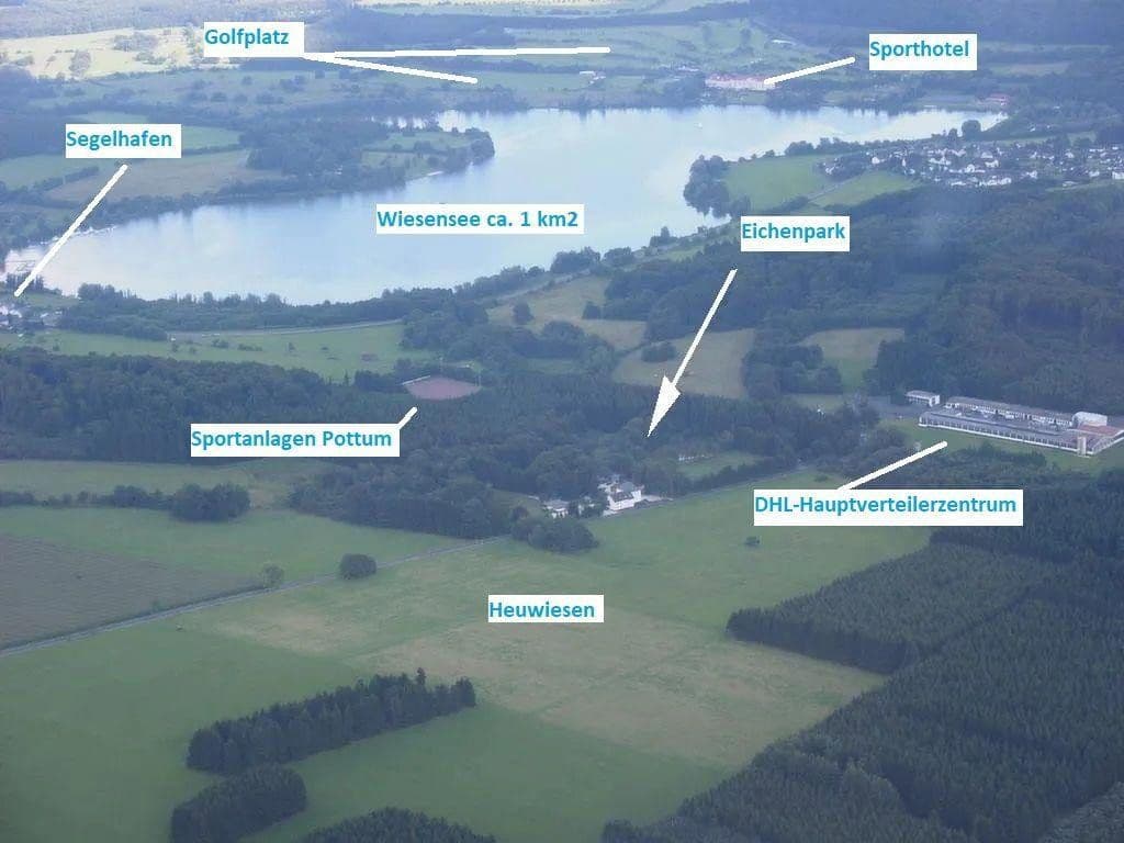 Predaj domu 672 m², pozemek 3.000 m², Pottum, Porýnie-Falcko Predaj domu 672 m², pozemek 3.000 m², Pottum, Porýnie-Falcko
