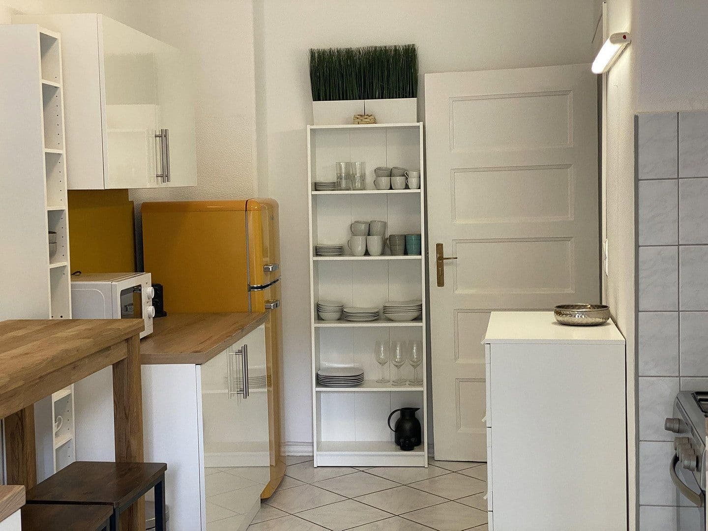 Prenájom bytu 2-izbový 58 m², Reichsstrasse 66, Berlin, Berlín Prenájom bytu 2-izbový 58 m², Reichsstrasse 66, Berlin, Berlín