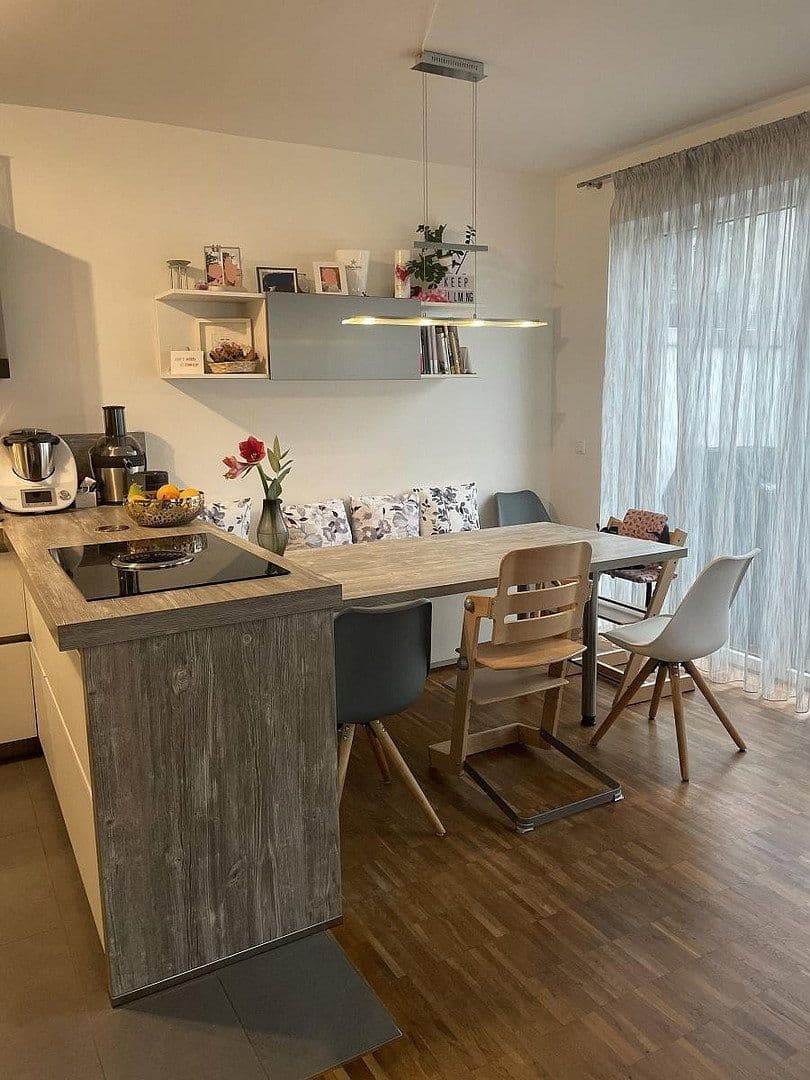 Prenájom bytu 4-izbový 105 m², Im Galluspark 7, Frankfurt, Hesensko Prenájom bytu 4-izbový 105 m², Im Galluspark 7, Frankfurt, Hesensko