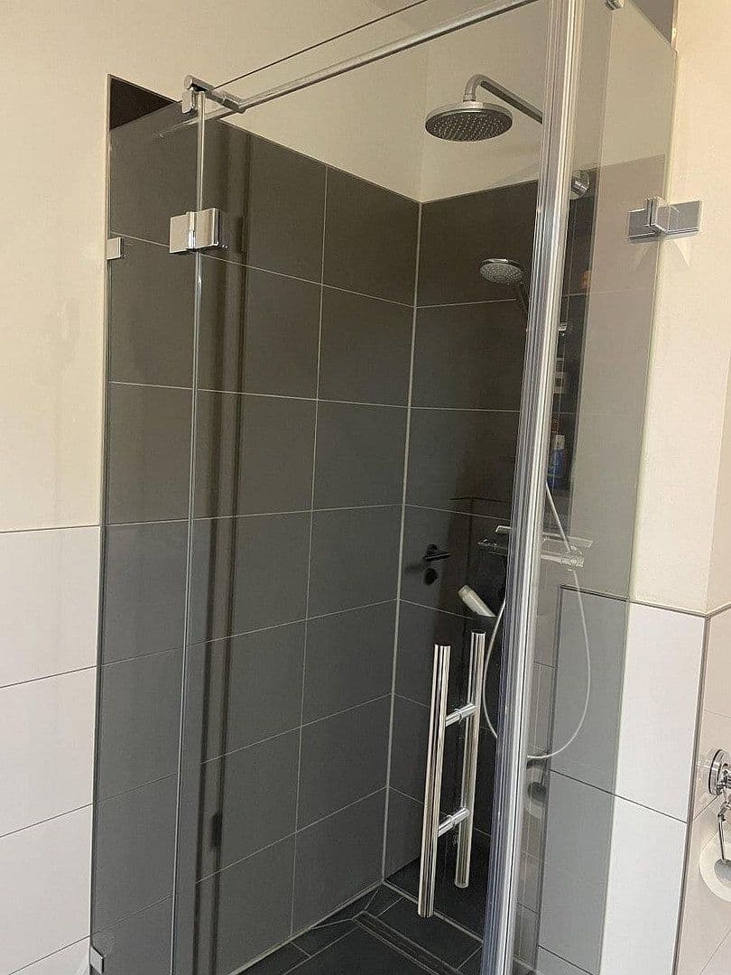 Prenájom bytu 4-izbový 105 m², Im Galluspark 7, Frankfurt, Hesensko Prenájom bytu 4-izbový 105 m², Im Galluspark 7, Frankfurt, Hesensko