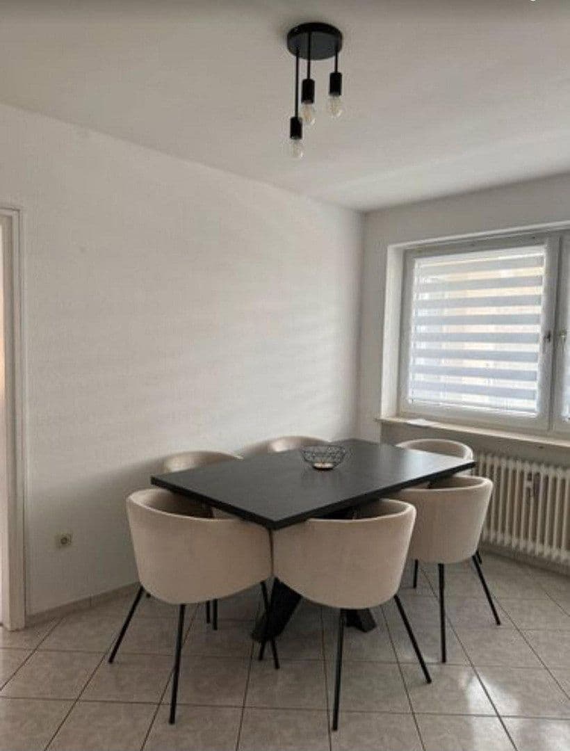 Prenájom bytu 3-izbový 80 m², Putzbrunner Straße 124a, Ottobrunn, Bavorsko Prenájom bytu 3-izbový 80 m², Putzbrunner Straße 124a, Ottobrunn, Bavorsko