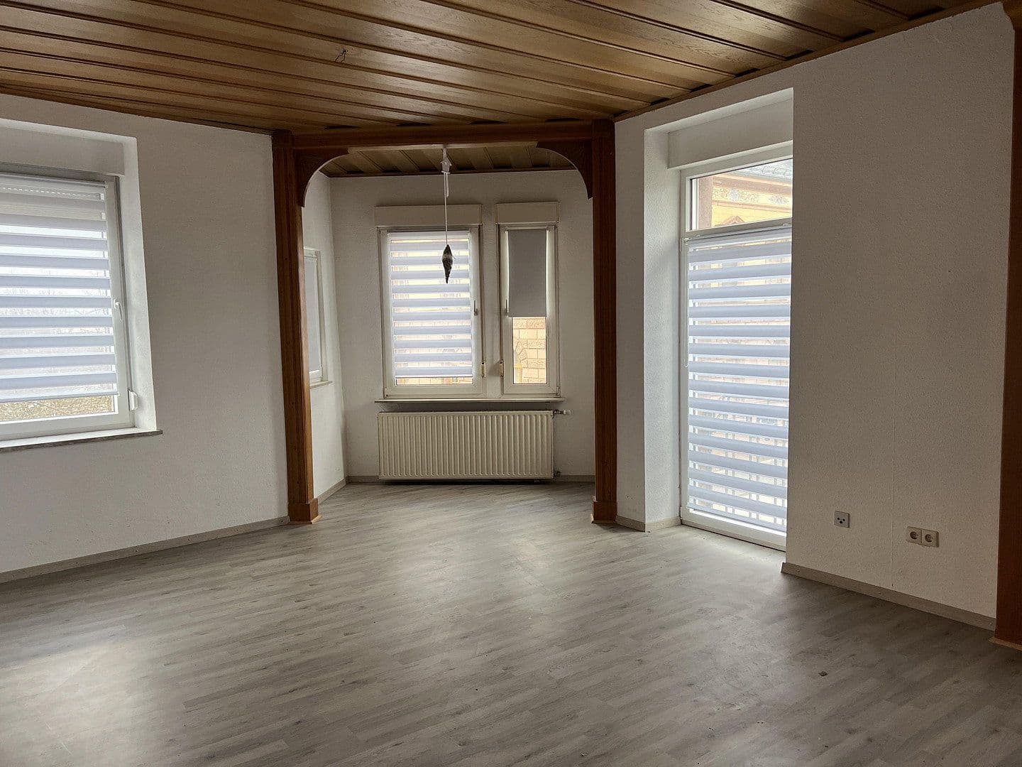 Prenájom bytu 3-izbový 90 m², Teichstraße 25, Pirmasens, Porýnie-Falcko Prenájom bytu 3-izbový 90 m², Teichstraße 25, Pirmasens, Porýnie-Falcko