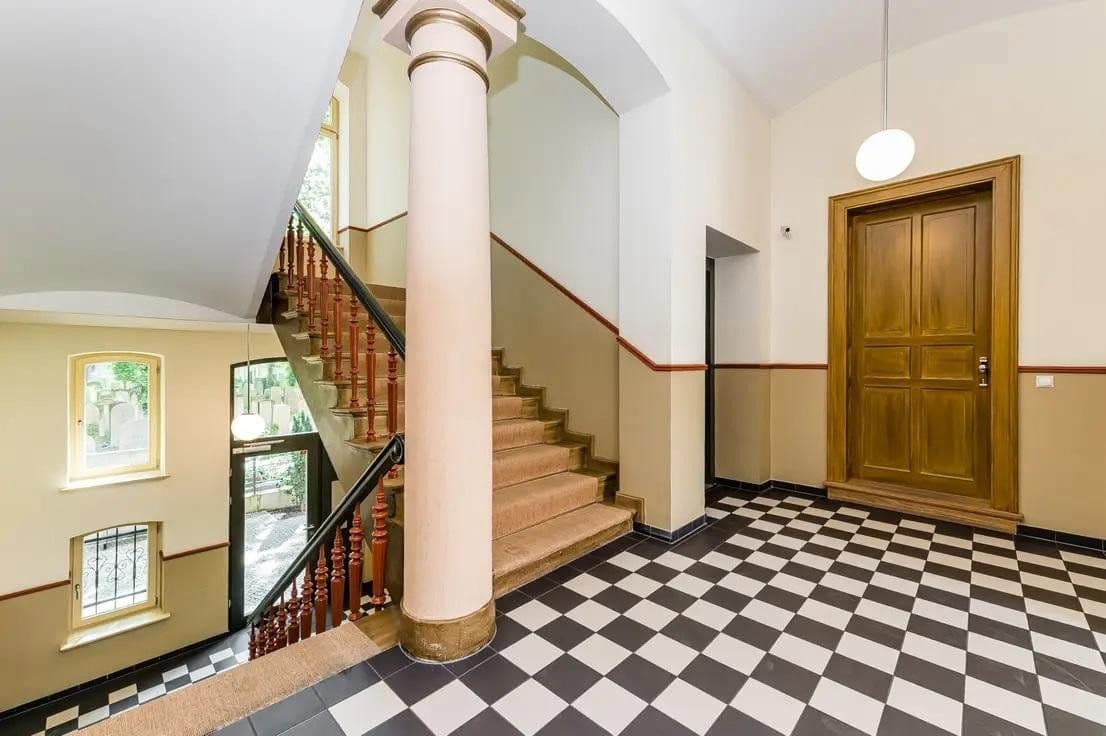Predaj bytu 4-izbový 163 m², Berlin, Berlín Predaj bytu 4-izbový 163 m², Berlin, Berlín