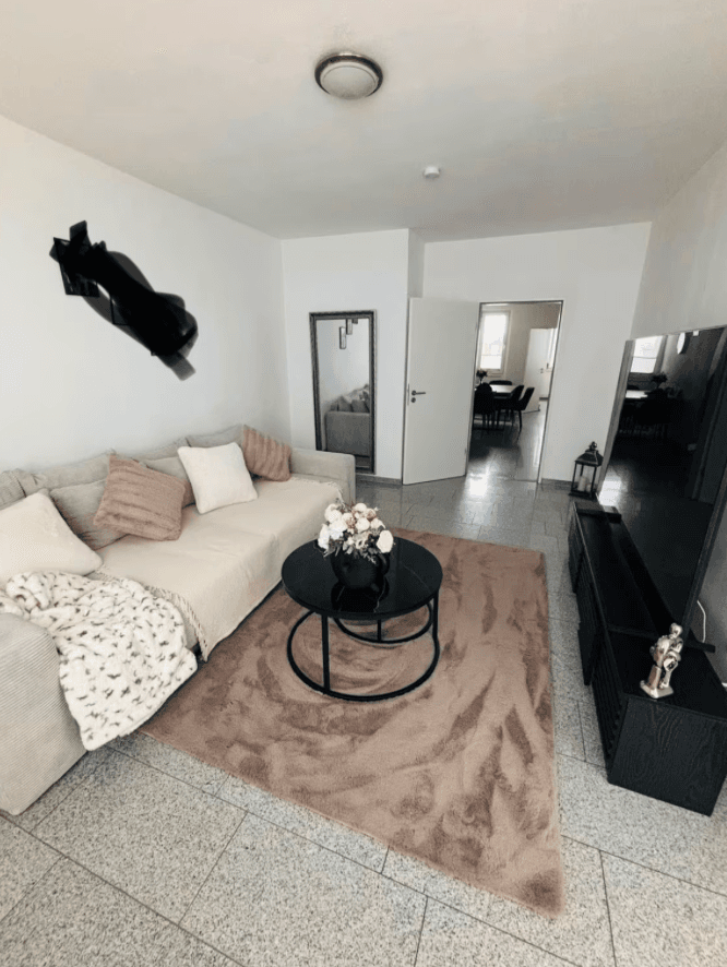 Prenájom bytu 3-izbový 80 m², Jenaer Straße, Wolfsburg, Dolné Sasko Prenájom bytu 3-izbový 80 m², Jenaer Straße, Wolfsburg, Dolné Sasko