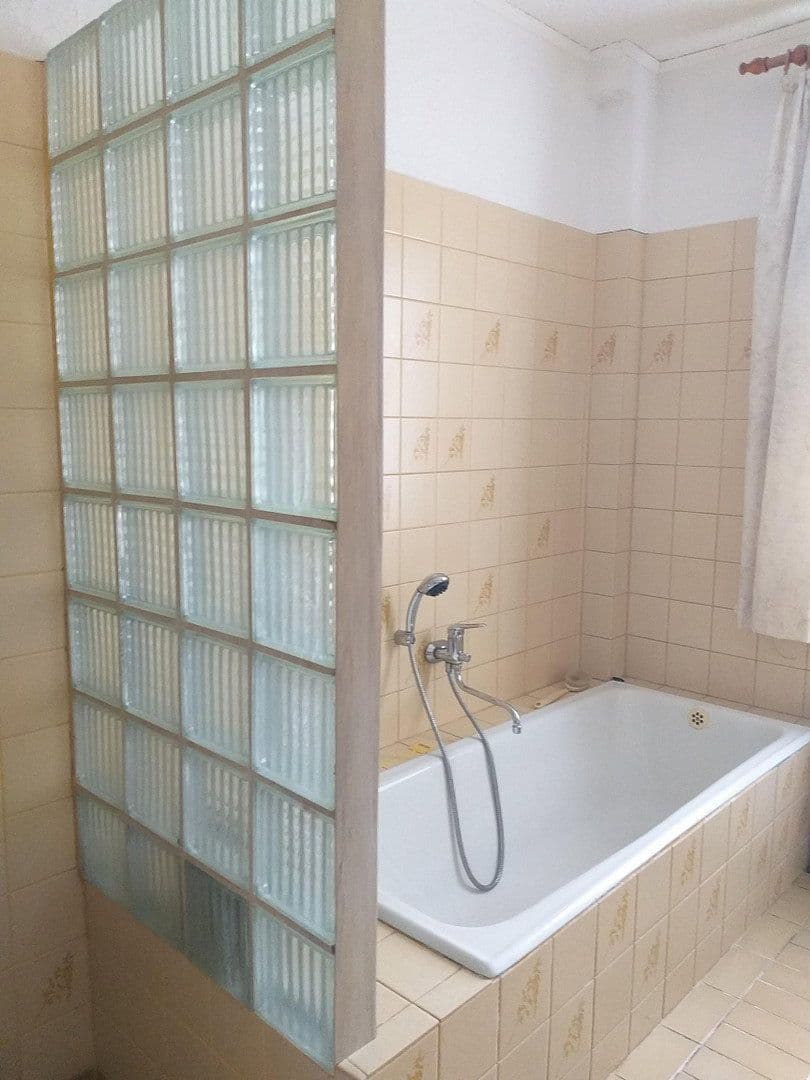 Predaj domu 85 m², pozemek 658 m², August-Paris-Str. 13, Velten, Brandenbursko Predaj domu 85 m², pozemek 658 m², August-Paris-Str. 13, Velten, Brandenbursko
