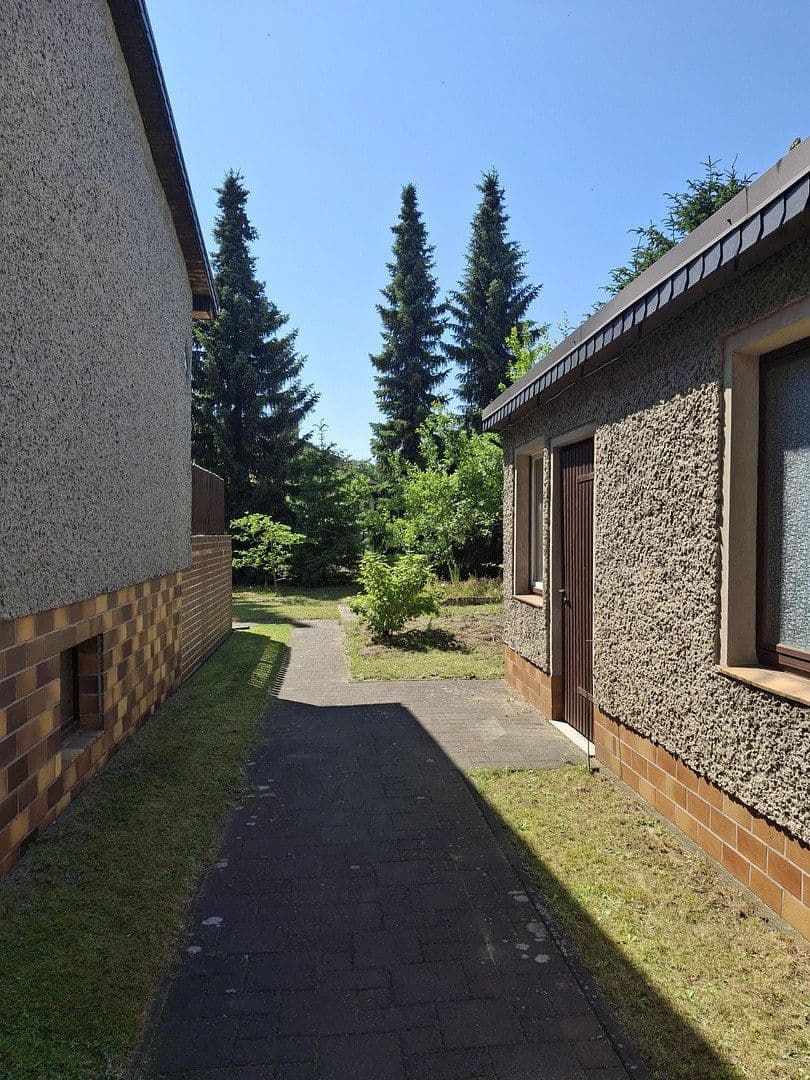 Predaj domu 85 m², pozemek 658 m², August-Paris-Str. 13, Velten, Brandenbursko Predaj domu 85 m², pozemek 658 m², August-Paris-Str. 13, Velten, Brandenbursko