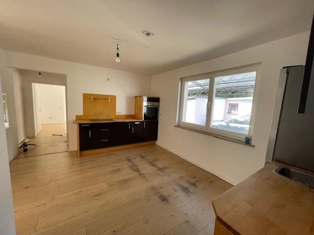Prenájom bytu 4-izbový 93 m², Lütticher Straße 550, Aachen, Severné Porýnie - Westfálsko Prenájom bytu 4-izbový 93 m², Lütticher Straße 550, Aachen, Severné Porýnie - Westfálsko