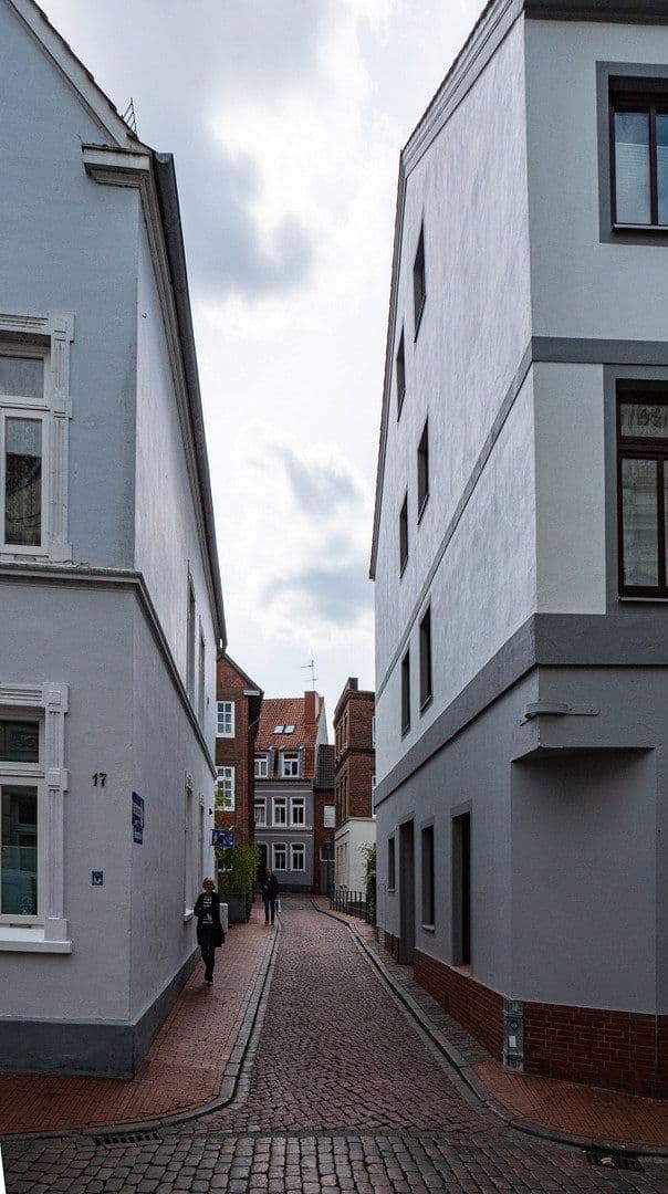 Predaj domu 701 m², pozemek 310 m², Bungenstraße 19, Stade, Dolné Sasko Predaj domu 701 m², pozemek 310 m², Bungenstraße 19, Stade, Dolné Sasko