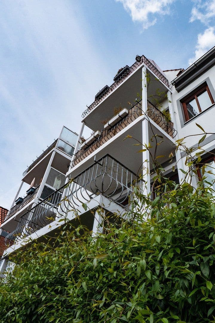 Predaj domu 701 m², pozemek 310 m², Bungenstraße 19, Stade, Dolné Sasko Predaj domu 701 m², pozemek 310 m², Bungenstraße 19, Stade, Dolné Sasko