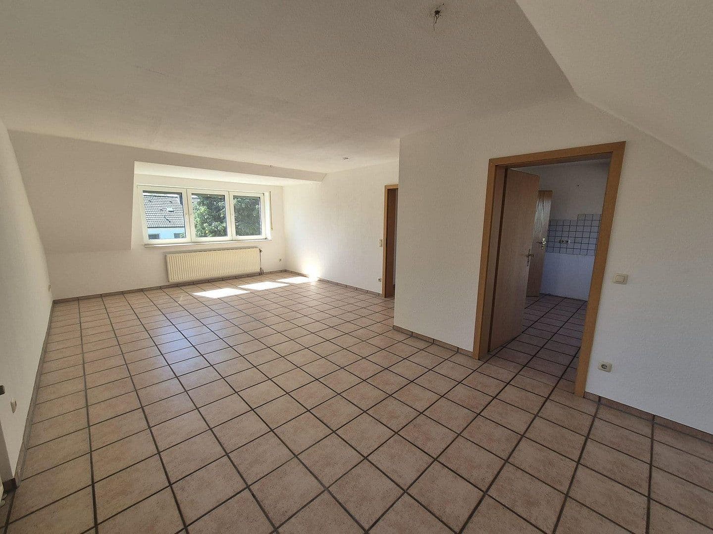Prenájom bytu 3-izbový 78 m², Jülicher Str. 8, Jüchen, Severné Porýnie - Westfálsko Prenájom bytu 3-izbový 78 m², Jülicher Str. 8, Jüchen, Severné Porýnie - Westfálsko