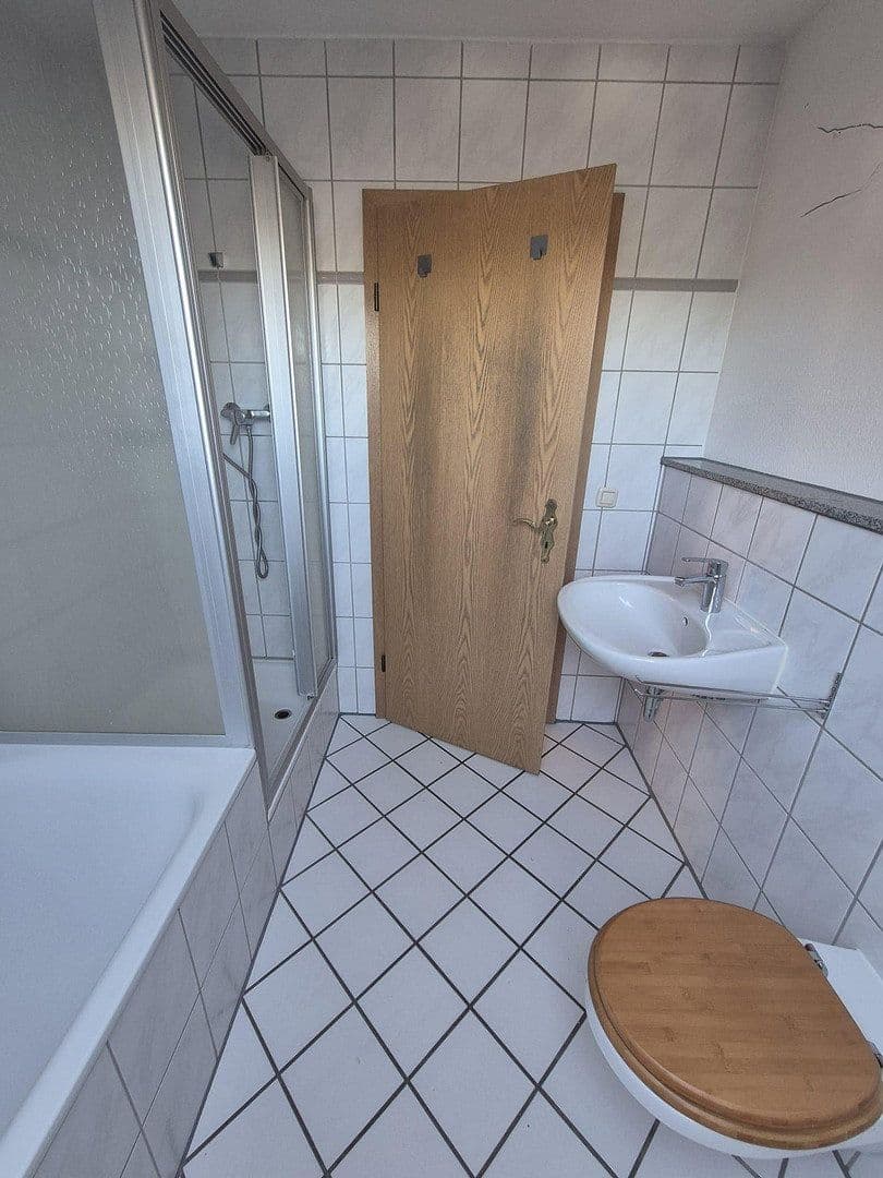 Prenájom bytu 3-izbový 78 m², Jülicher Str. 8, Jüchen, Severné Porýnie - Westfálsko Prenájom bytu 3-izbový 78 m², Jülicher Str. 8, Jüchen, Severné Porýnie - Westfálsko