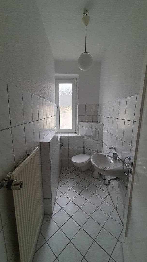Prenájom bytu 4-izbový 100 m², Schatenstr. 14, Bielefeld, Severné Porýnie - Westfálsko Prenájom bytu 4-izbový 100 m², Schatenstr. 14, Bielefeld, Severné Porýnie - Westfálsko