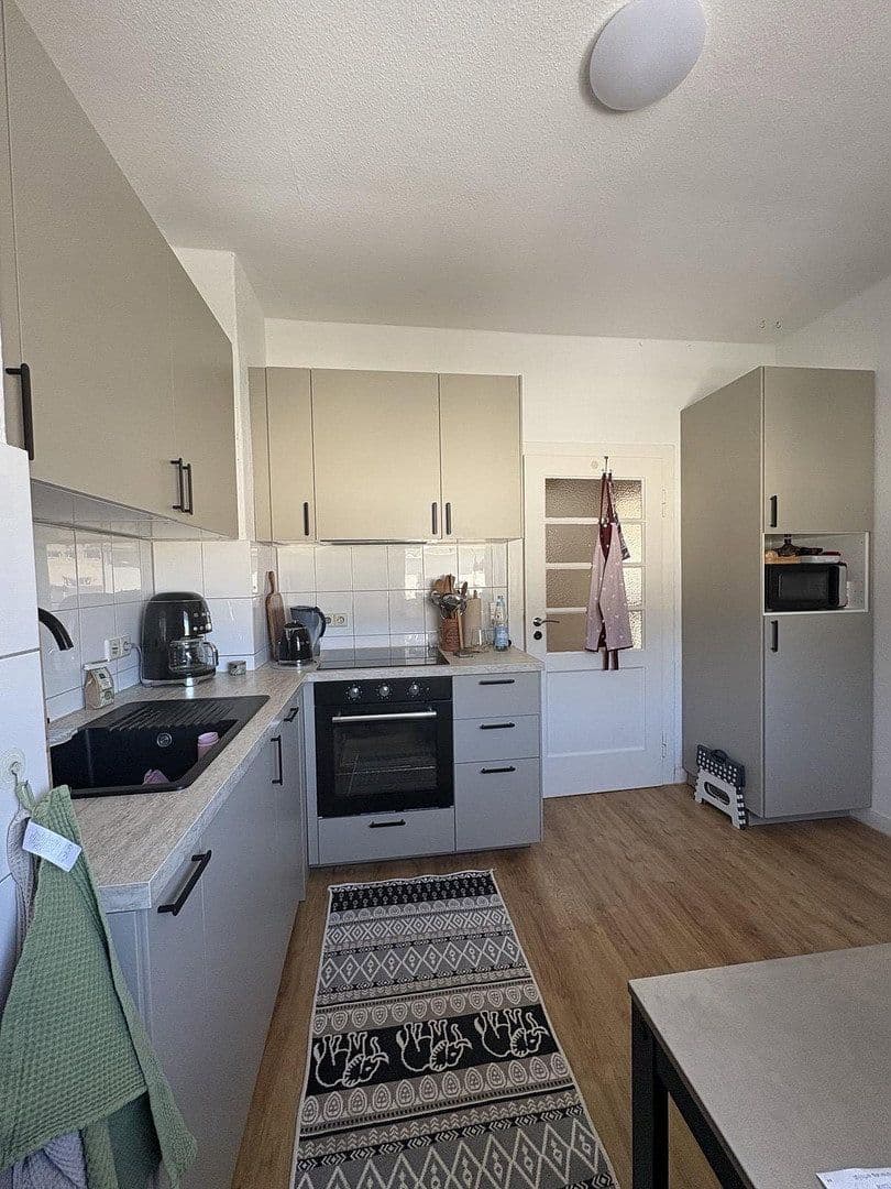 Prenájom bytu 4-izbový 100 m², Schatenstr. 14, Bielefeld, Severné Porýnie - Westfálsko Prenájom bytu 4-izbový 100 m², Schatenstr. 14, Bielefeld, Severné Porýnie - Westfálsko