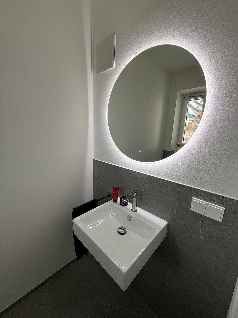 Prenájom domu 185 m², pozemek 260 m², An der Riedhohl 19, Bad Homburg vor der Höhe, Hesensko Prenájom domu 185 m², pozemek 260 m², An der Riedhohl 19, Bad Homburg vor der Höhe, Hesensko