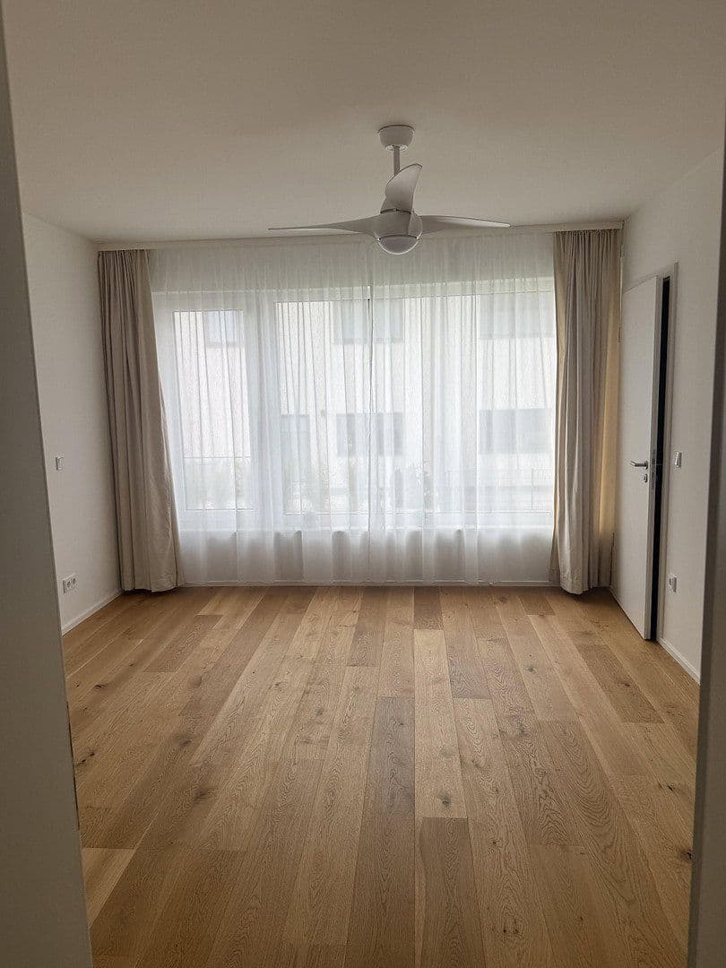 Prenájom domu 185 m², pozemek 260 m², An der Riedhohl 19, Bad Homburg vor der Höhe, Hesensko Prenájom domu 185 m², pozemek 260 m², An der Riedhohl 19, Bad Homburg vor der Höhe, Hesensko